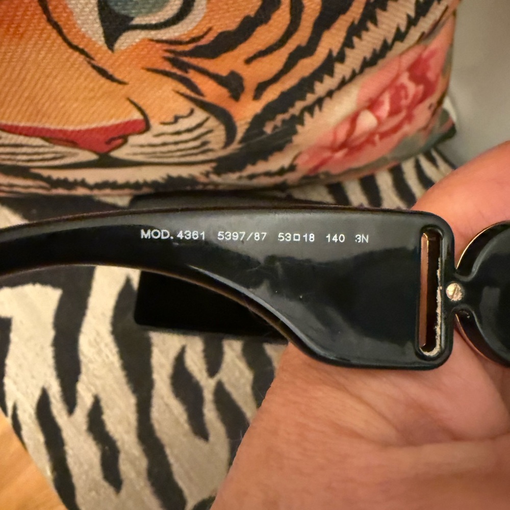 EUC Versace Medusa Biggie Black Sunglasses Retail $380 with Case and Box - Picture 3 of 8